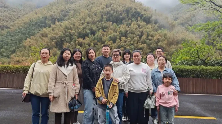 Exfatter Apparel team at Bamboo Expo Park during 2024 spring team building event